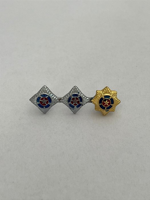 Estrela metal gola Major