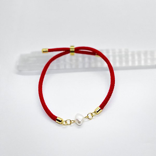 Fio Vermelho de proteção com pérola de agua doce natural