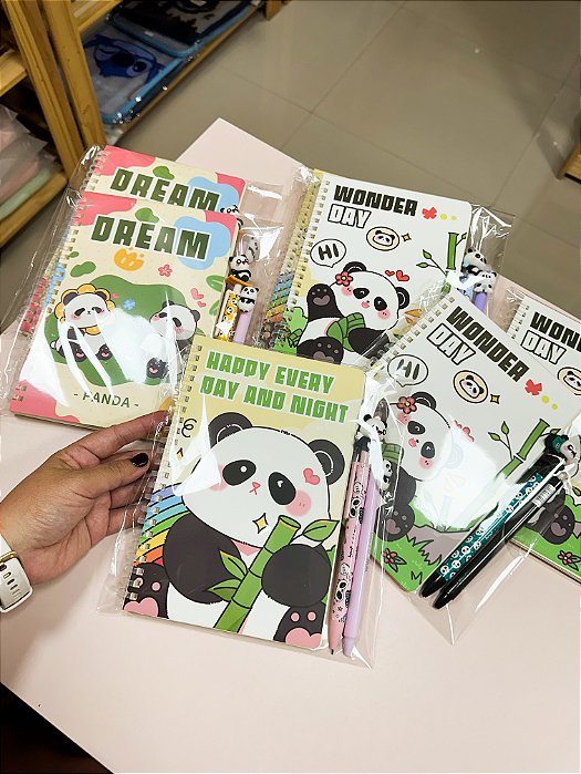 Kit Papelaria Panda