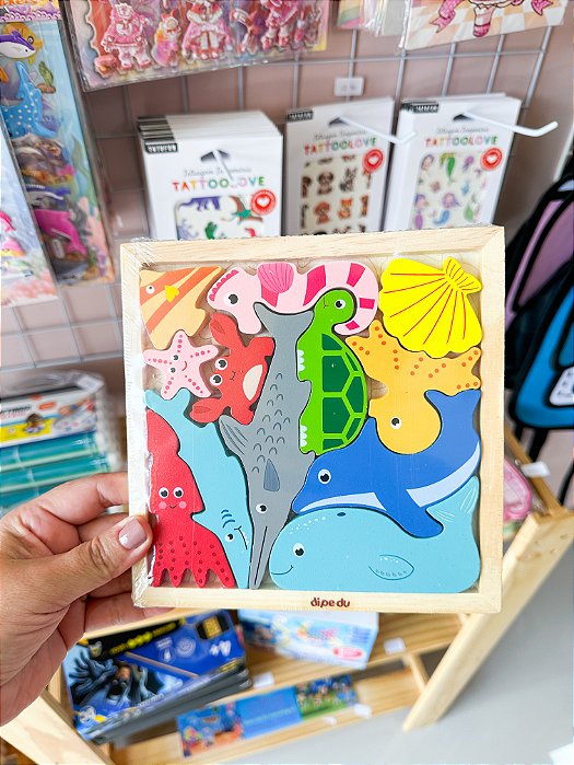 Brinquedo de madeira encaixadinhos / 12 peças