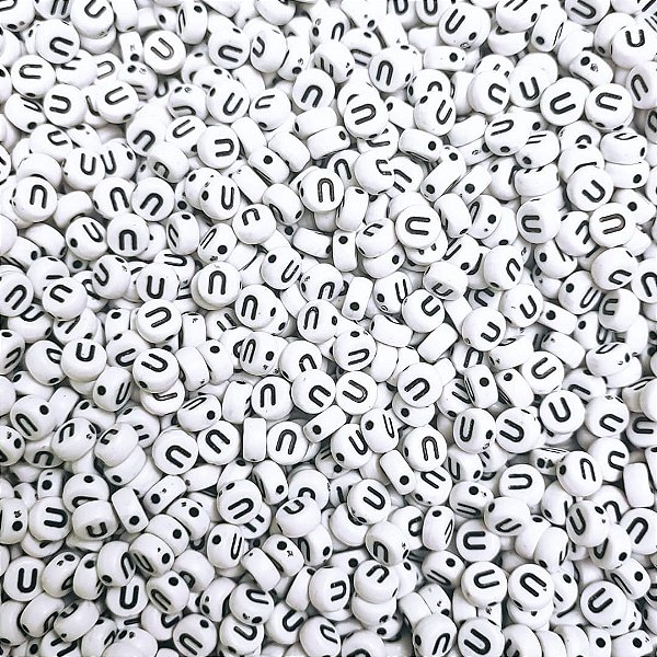 25 Miçangas Vogal (U) Branca e Preta