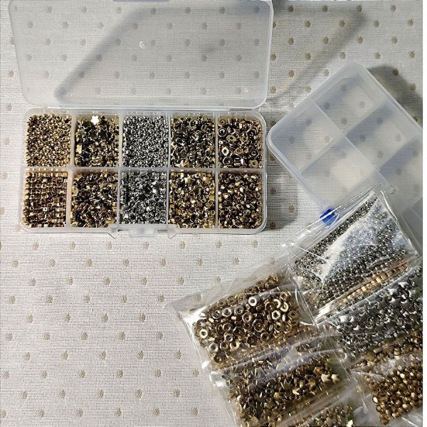 Kit Miçangas Entremeios com organizador aprox 2200mil peças cores p/ Bijuterias Artesanato