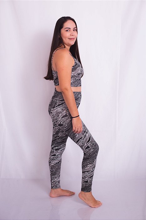 Conjunto Cinza em Animal Print