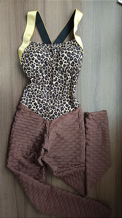 MC44001 - Animal Print Onça Dourado - Macacão Poliamida Brocado Levanta BumBum