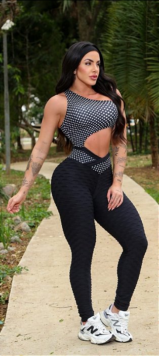 MC53003- Macacão Brocado Perto com Bolinhas Brancas