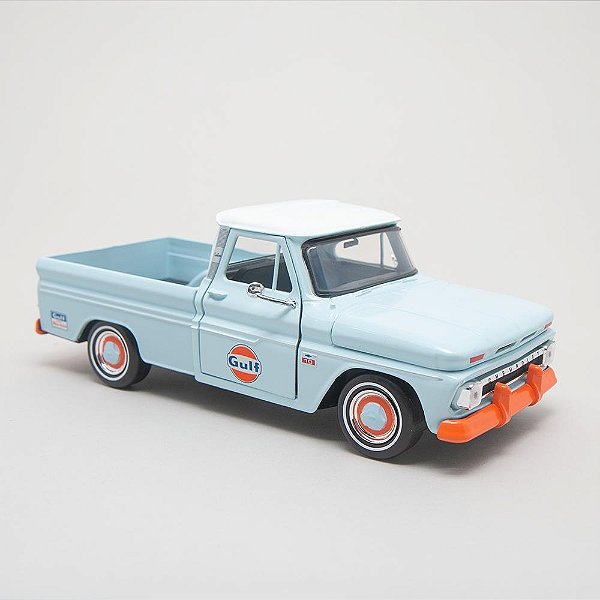 Motormax 1:24 1966 Chevy C-10 Fleetside Gulf Pickup, cor azul
