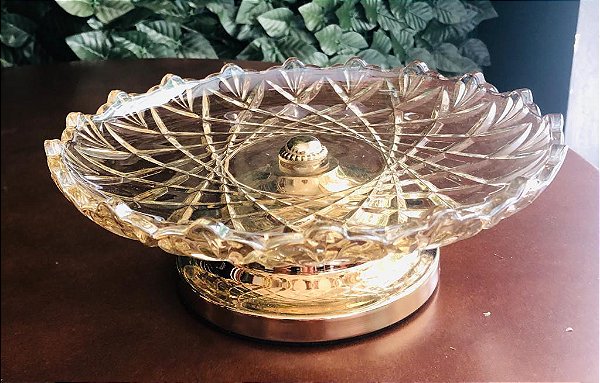 suporte de doces metal e vidro dourado