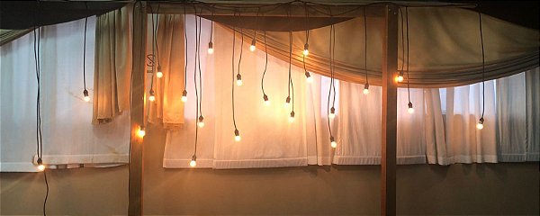 cordão de luz pendente