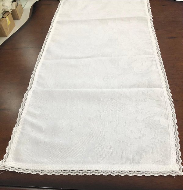 trilho de mesa jaqcar branco com renda