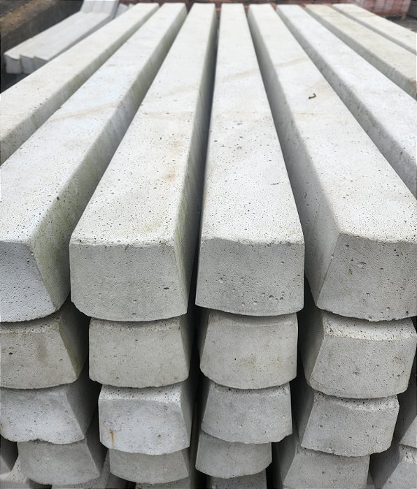 Mourão de Concreto 10 x 10 x 1,80m Reto ou Curvo