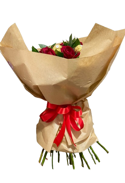 Buquê De Rosas e Ferreros