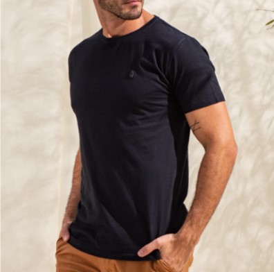 CAMISETA BÁSICA ANKOR PRETA