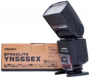 Flash Yongnuo YN-565EX com LCD TTL E-TTL p/ cameras Canon (Rebel T2i,T3i, 50D,60D, 7D e outras)
