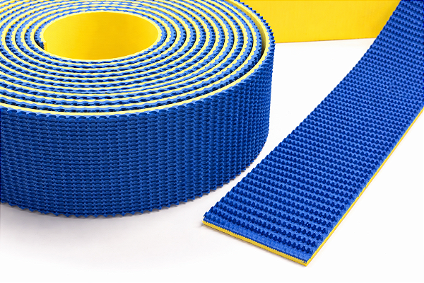 Correia em Borracha Nitrílica Carboxilada com Ziplink – Aplicação Industrial