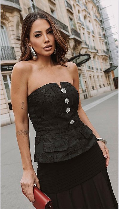 Top Jacquard Preto e Saia Longa em Chiffon