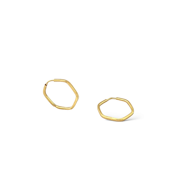 BRINCO SEXTAVADO 02 EM OURO 18K