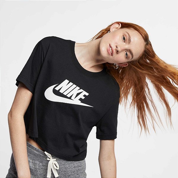 Cropped Nike Essential Icon Tee Black