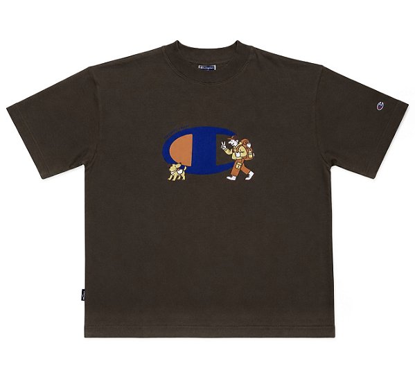 Camiseta Champion Oversized Hiker C Logo Chocolate Mousse