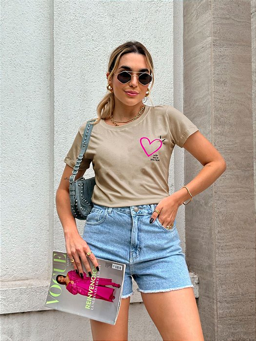 T-SHIRT CORAÇÃO WITH DTF BEGE