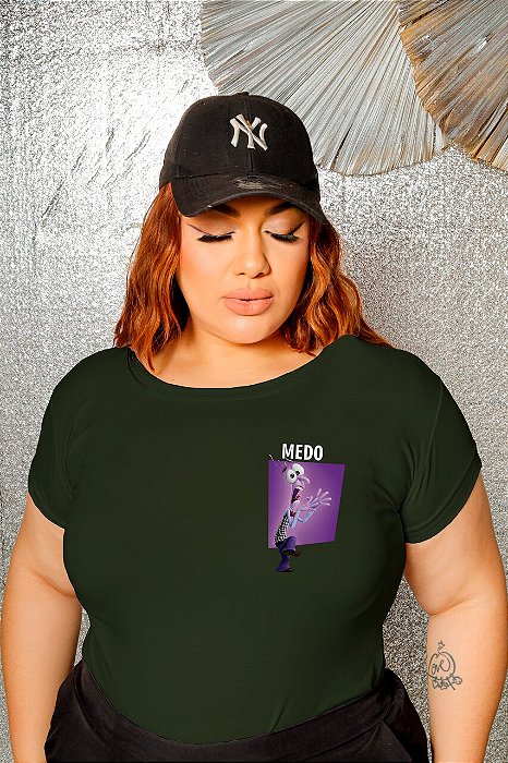 T-SHIRT PLUS SIZE MEDO DIVERTIDAMENTE DTF VERDE MILITAR XG