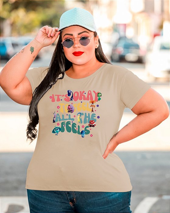 T-SHIRT PLUS SIZE IT'S OKAY DIVERTIDAMENTE DTF BEGE XG