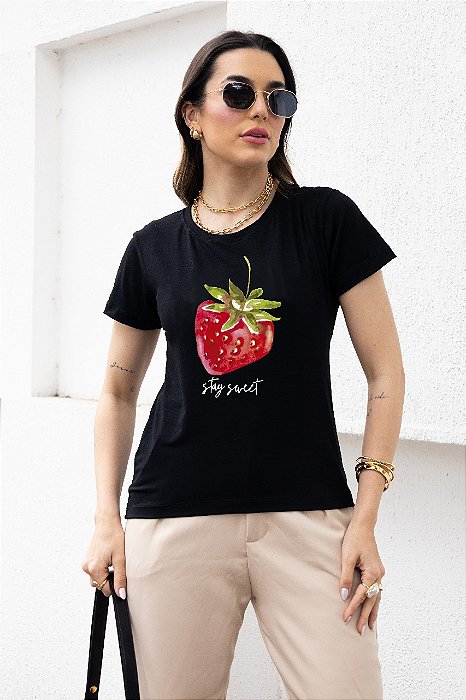 T-SHIRT MORANGO STAY SWEET DTF CHOCOLATE