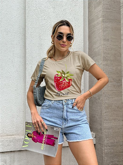 T-SHIRT MORANGO STAY SWEET DTF BEGE