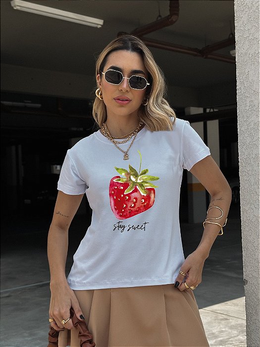 T-SHIRT MORANGO STAY SWEET DTF BRANCO