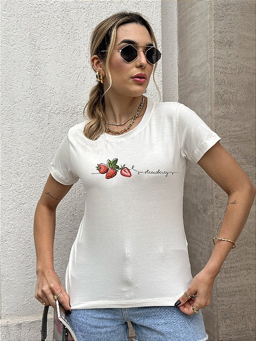 T-SHIRT MORANGOS STRANWBERRY DTF BRANCO
