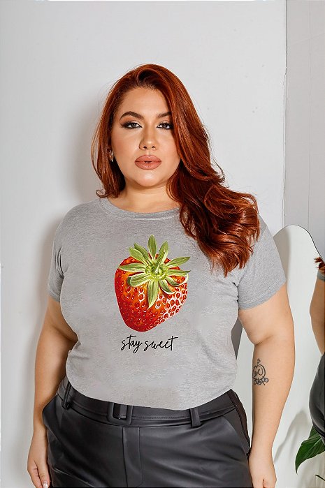 T-SHIRT PLUS SIZE MORANGO STAY SWEET DTF CINZA XG
