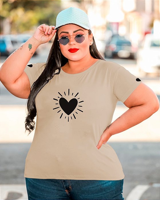 T-SHIRT PLUS SIZE CORAÇÕES DTF BEGE XG