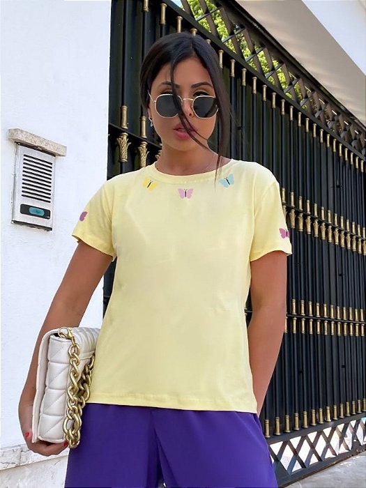 T-SHIRT BORBOLETAS COLORIDAS DTF AMARELO BEBÊ