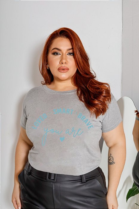 T-SHIRT PLUS SIZE YOU ARE LOVED DTF CINZA XG