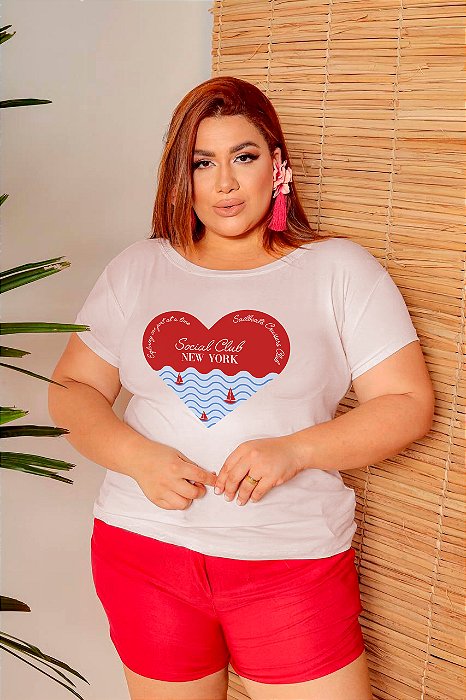 T-SHIRT PLUS SIZE ONDAS CORAÇÃO NEW YORK DTF OFF WHITE XG