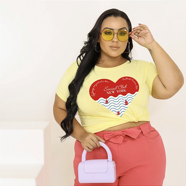 T-SHIRT PLUS SIZE ONDAS CORAÇÃO NEW YORK DTF AMARELO BEBÊ XG