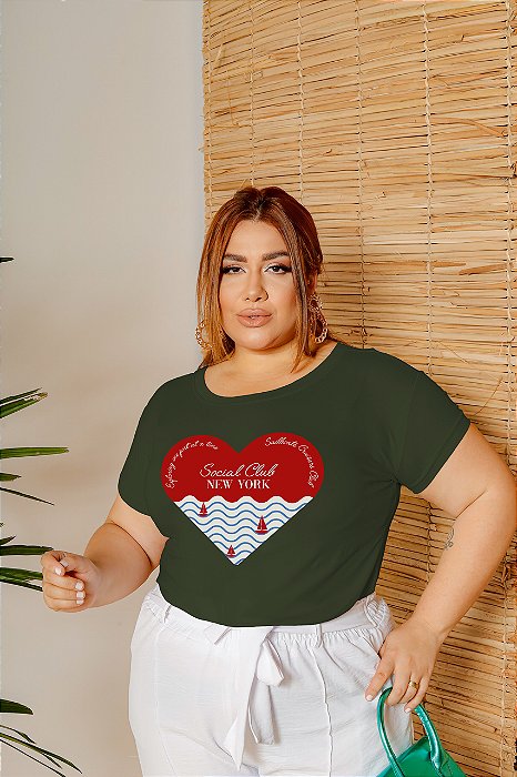 T-SHIRT PLUS SIZE ONDAS CORAÇÃO NEW YORK DTF VERDE MILITAR XG