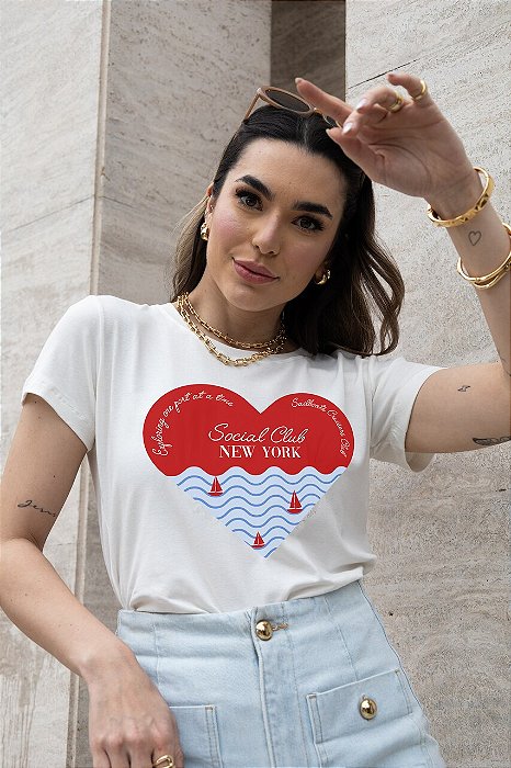 T-SHIRT ONDAS CORAÇÃO NEW YORK DTF OFF WHITE