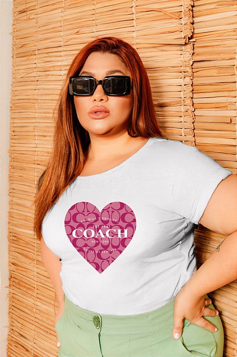 T-SHIRT PLUS SIZE CORAÇÃO COACH DTF BRANCO XG
