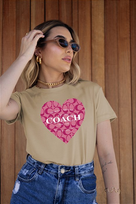 T-SHIRT CORAÇÃO COACH DTF BEGE