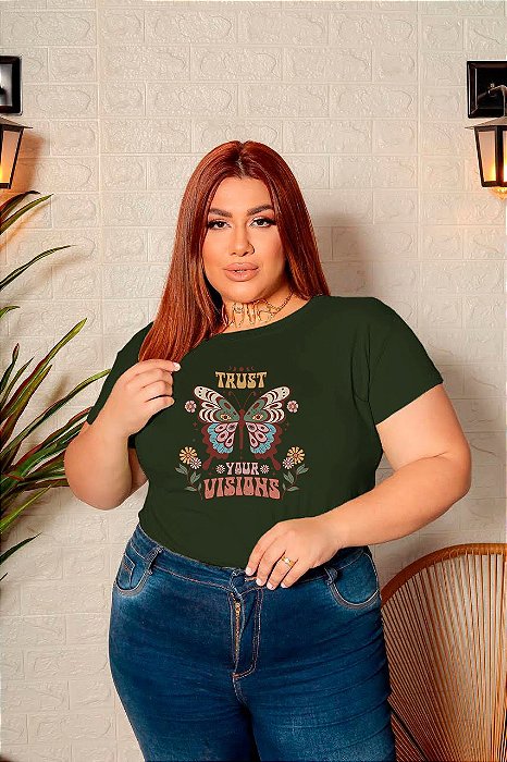 T-SHIRT PLUS SIZE TRUST VISION BORBOLETA DTF VERDE MILITAR XG