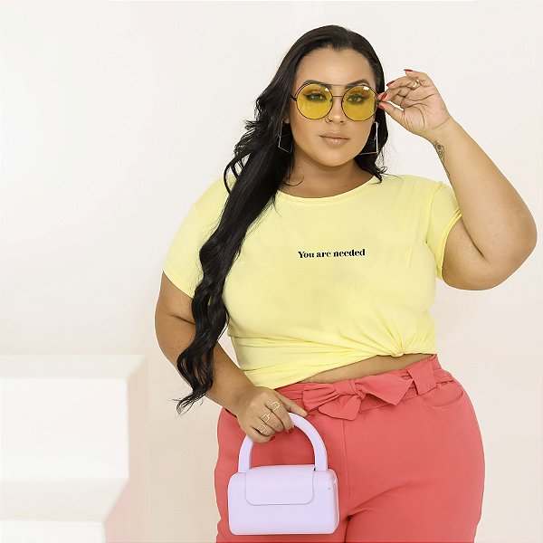 T-SHIRT PLUS SIZE YOU ARE NEEDED DTF AMARELO BEBÊ XG