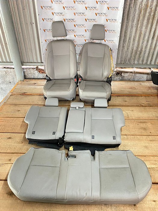 BANCOS TOYOTA COROLLA 2018 COURO