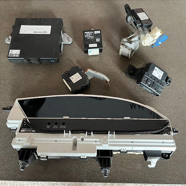KIT CODE MÓDULO TOYOTA ETIOS HB XS 1.5 16V 2018 AUTOMATICO