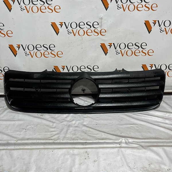 GRADE DIANTEIRA VOLKSWAGEN SANTANA ORIGINAL CODIGO VW 327853653