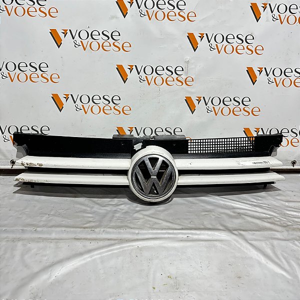 GRADE DIANTEIRA VOLKSWAGEN GOLF 1996 A 2000 ORIGINAL CODIGO VW 1J0853655G 1J0853651H