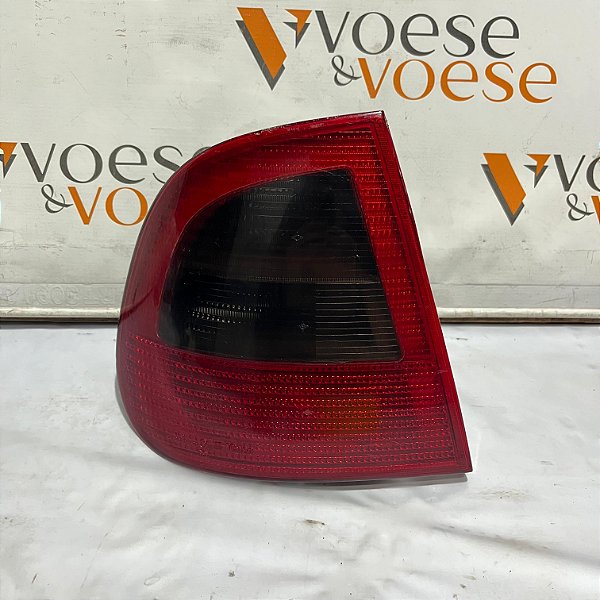 LANTERNA TRASEIRA ESQUERDA SEAT CORDOBA 1995 ORIGINAL CODIGO SEAT 6K5945095