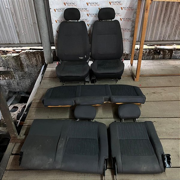 BANCOS CHEVROLET MERIVA 2006 TECIDO ( POSSUI AVARIAS )