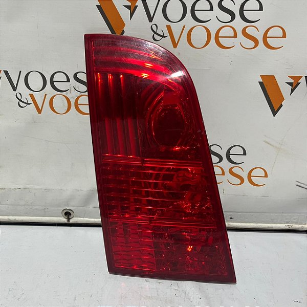 LANTERNA TAMPA TRASEIRA ESQUERDA FIAT PALIO WK 2006 ORIGINAL FIAT 46346725