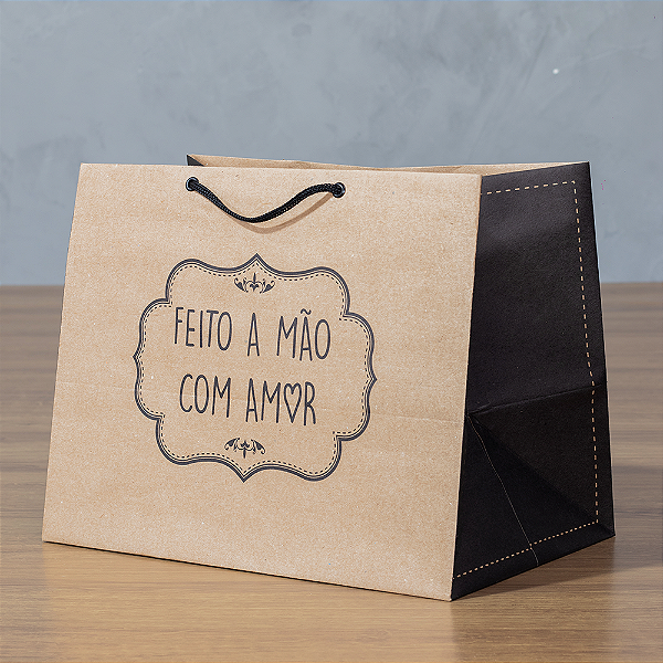 Sacola Kraft grande "Feito a mão com amor" (20 unidades)