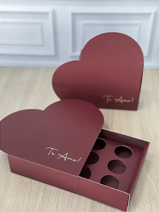 Caixa Coração para 6 Doces - Coleção Encanto Bordô (20 unidades)